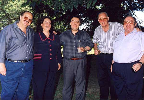 928-07.jpg (31905 bytes)