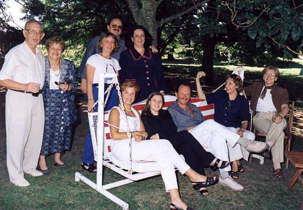 928-08.jpg (40758 bytes)