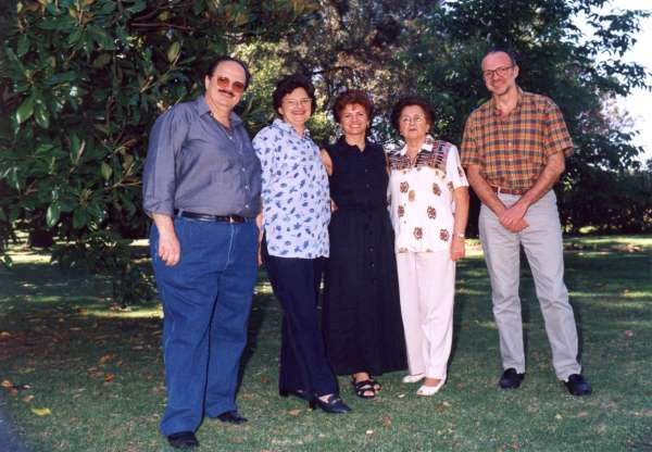 929-12.jpg (41020 bytes)